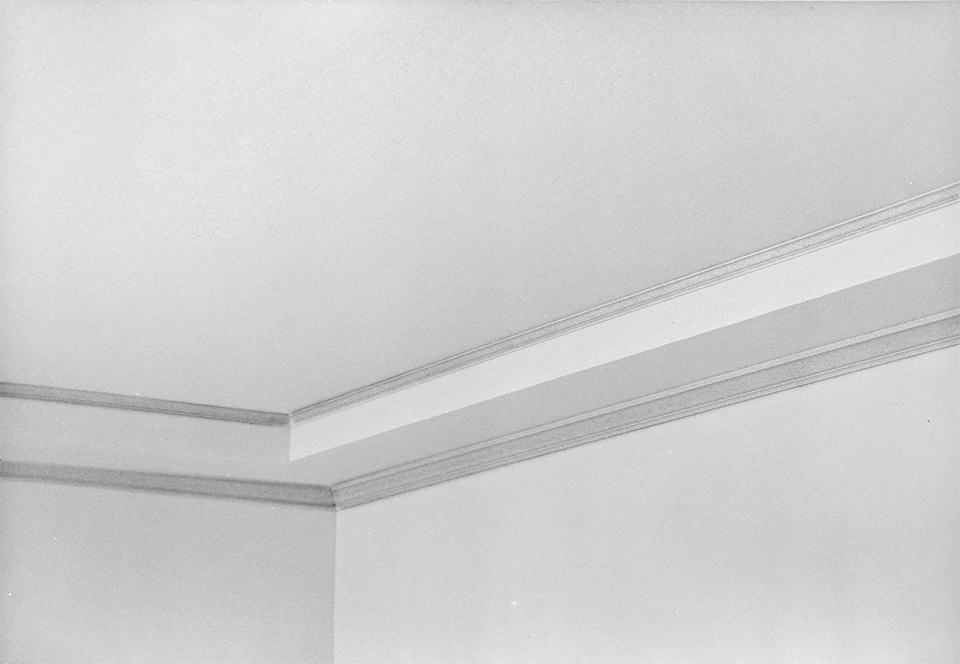 Ceiling with crown molding