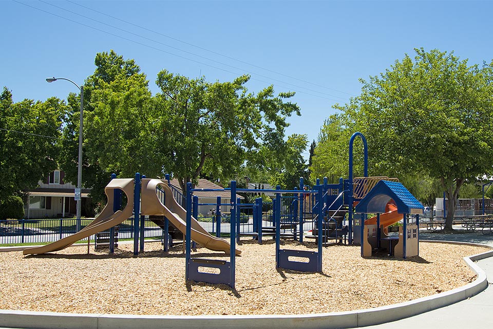 Play Structure 4